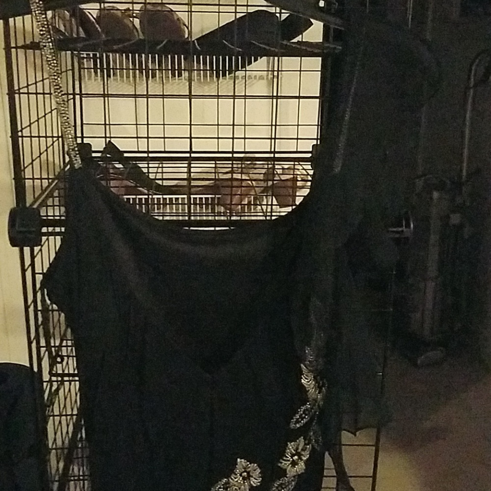 Dress - Picture 2 of 4